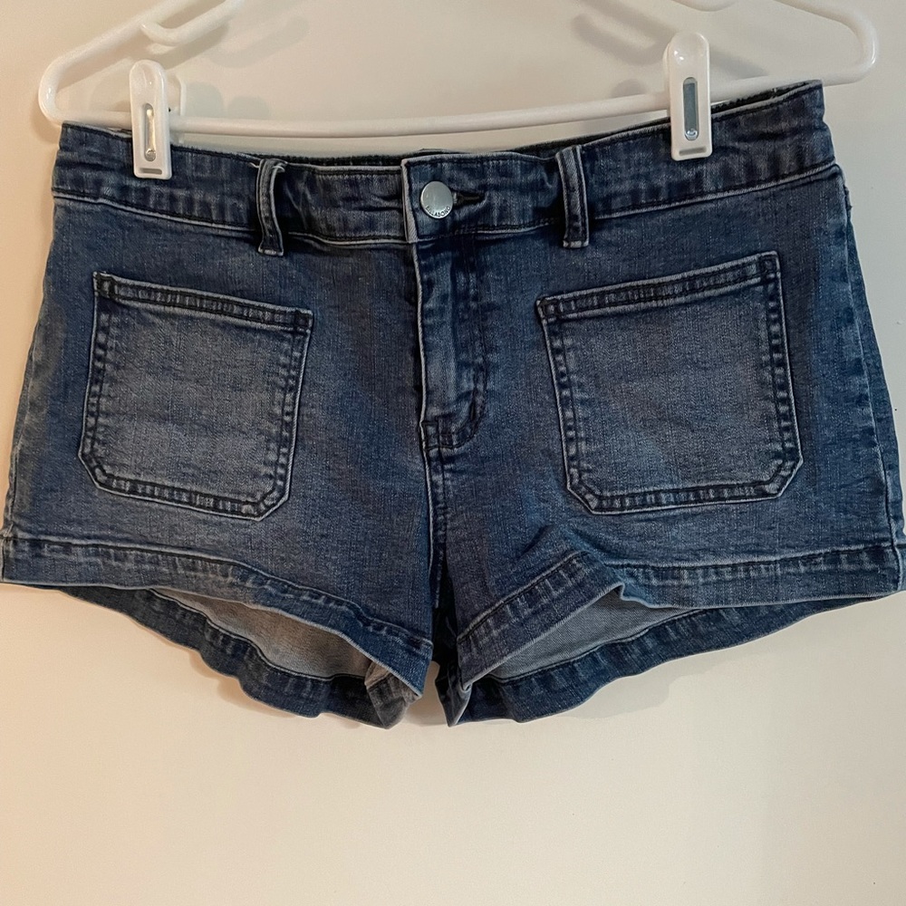 Billabong jean shorts. So cute